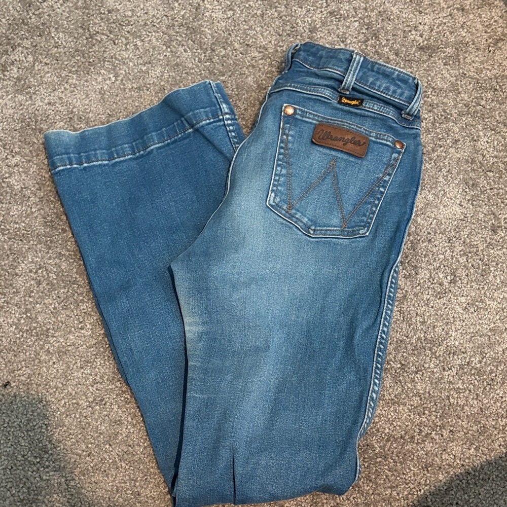 Wrangler Women's Retro Medium Blue Boot Cut Jeans